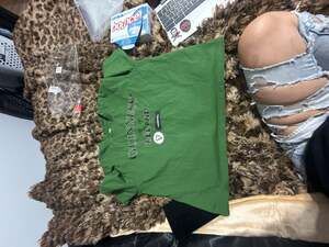 PHILCOS Guinness Ireland Cropped T-Shirt - Women's Graphic T-Shirts in Green